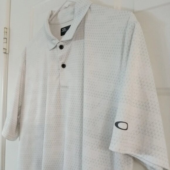 Oakley Performance Hydrolix Golf Shirt Men's XL White Geometric Lightweight - Picture 4 of 5